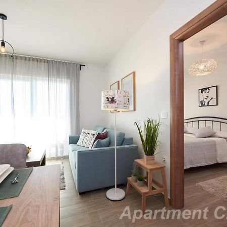 Luxury Apartment Charm With Pool Трогир Екстериор снимка