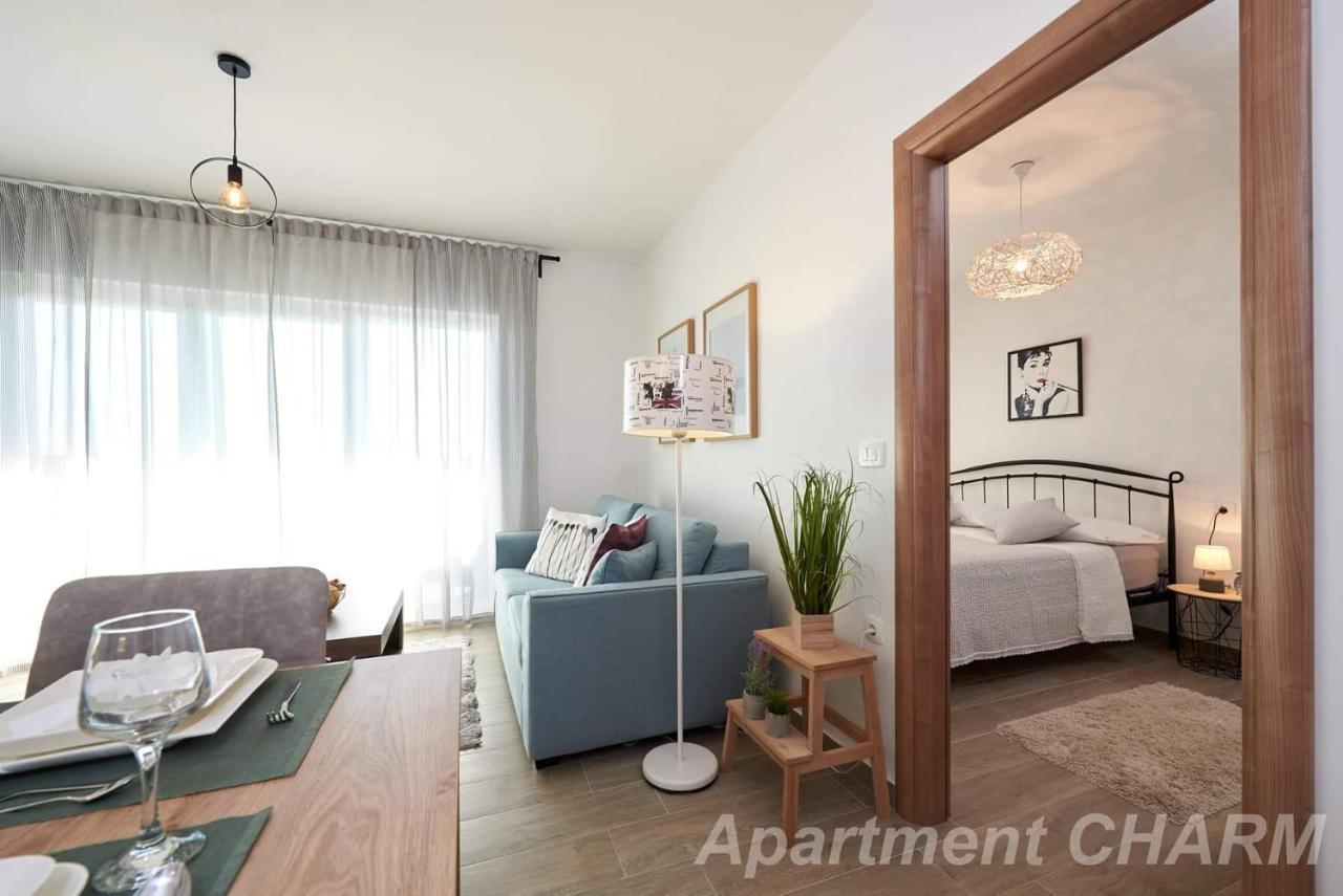 Luxury Apartment Charm With Pool Трогир Екстериор снимка