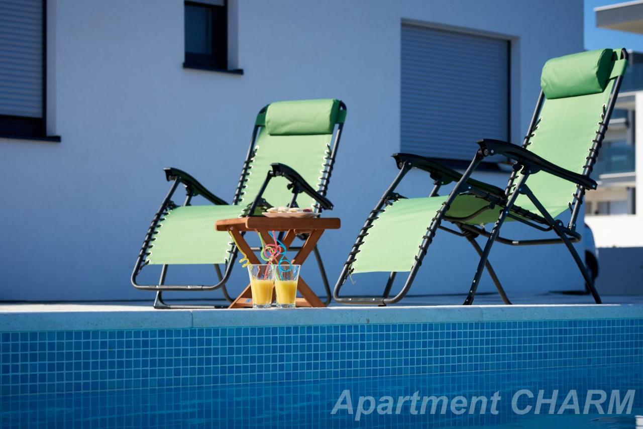 Luxury Apartment Charm With Pool Трогир Екстериор снимка