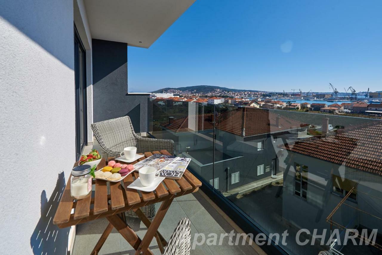 Luxury Apartment Charm With Pool Трогир Екстериор снимка