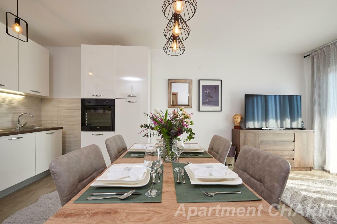 Luxury Apartment Charm With Pool Трогир Екстериор снимка