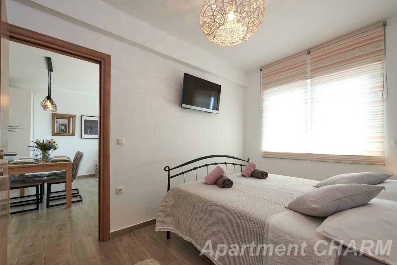 Luxury Apartment Charm With Pool Трогир Екстериор снимка