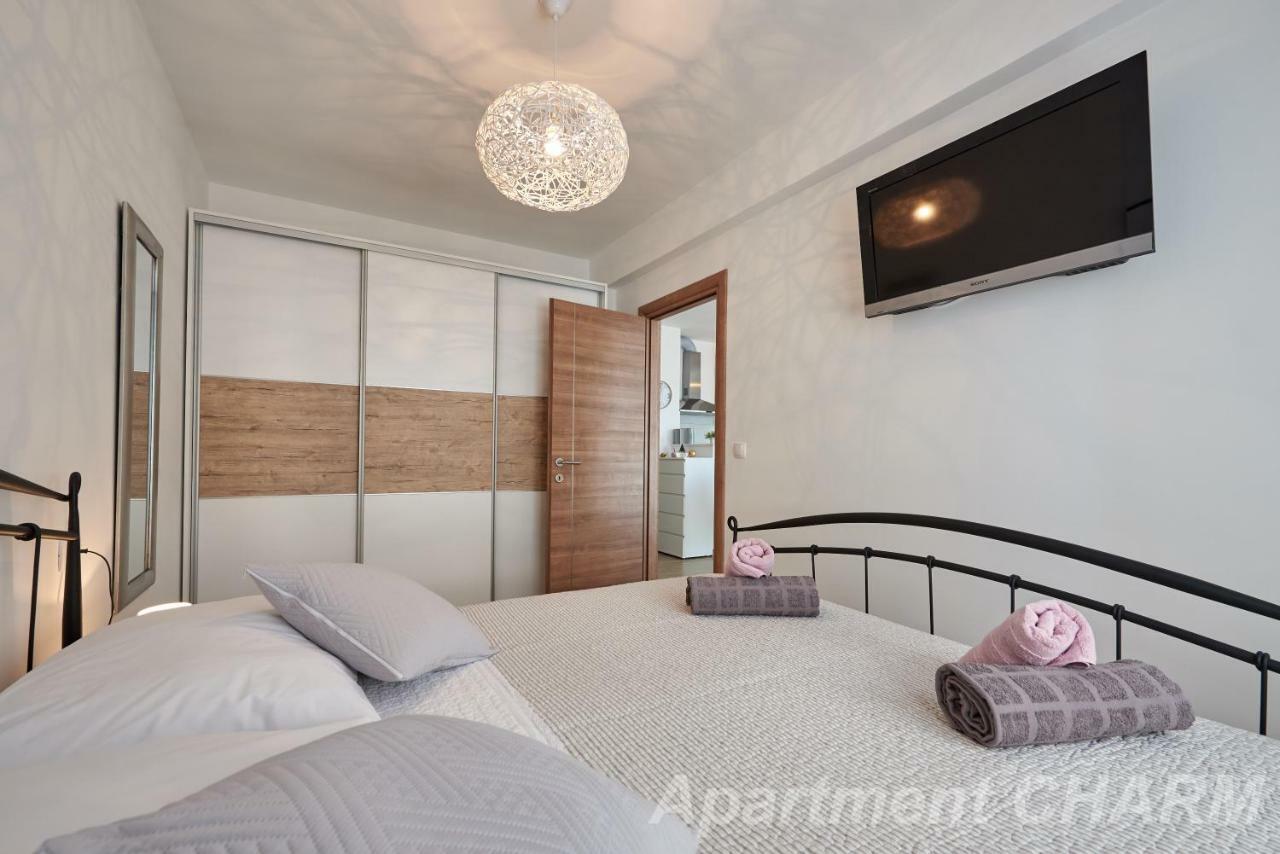 Luxury Apartment Charm With Pool Трогир Екстериор снимка