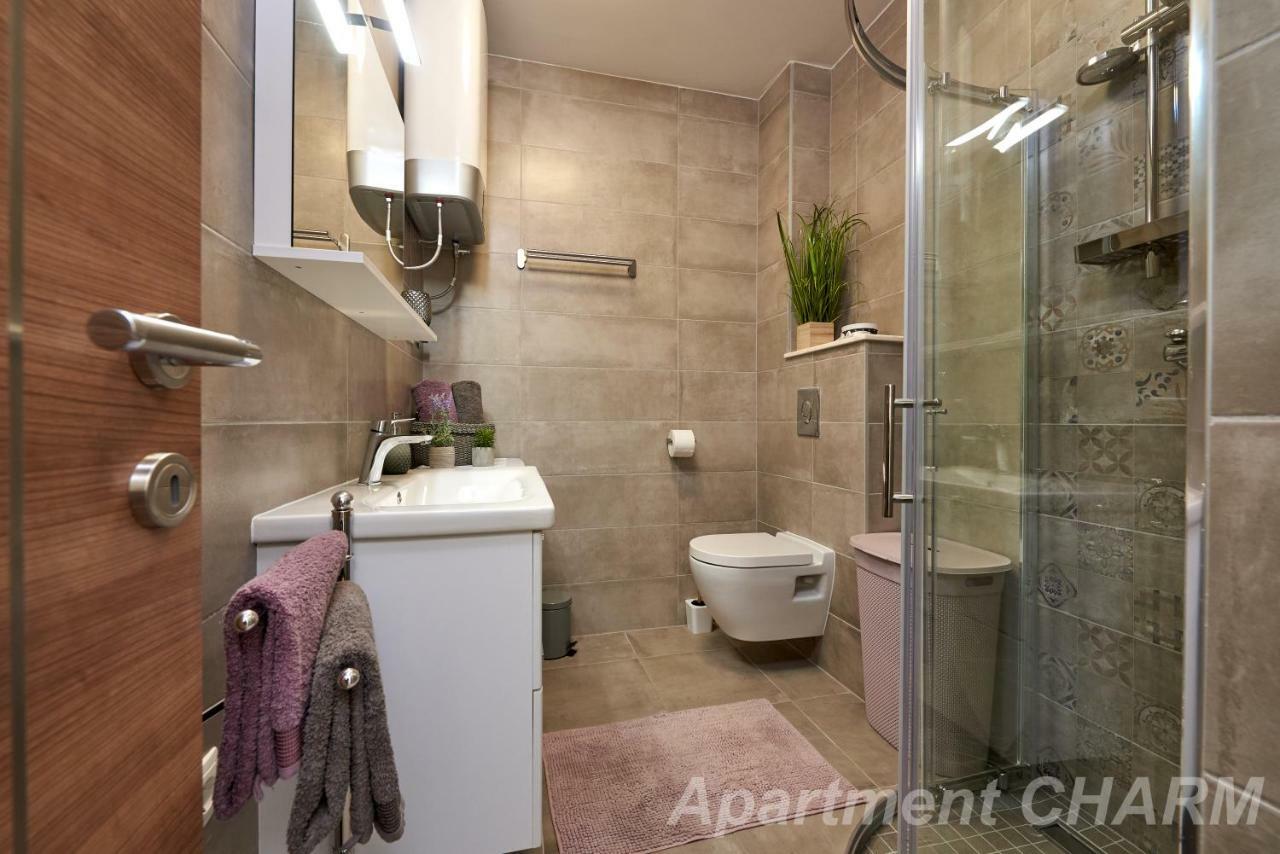 Luxury Apartment Charm With Pool Трогир Екстериор снимка
