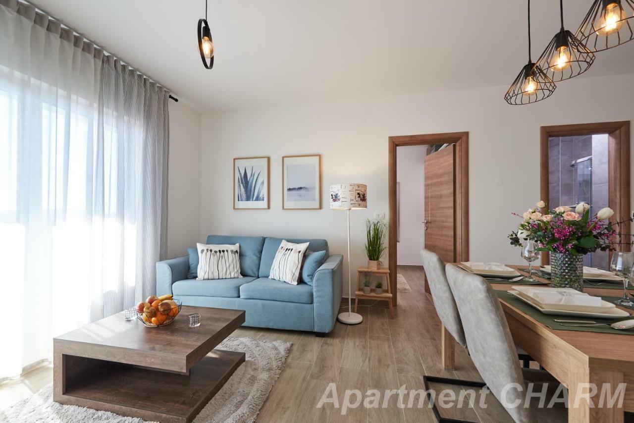Luxury Apartment Charm With Pool Трогир Екстериор снимка