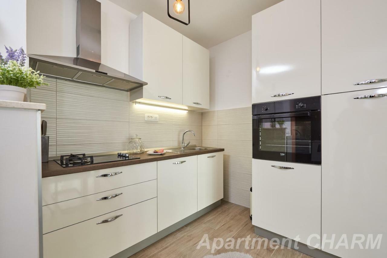 Luxury Apartment Charm With Pool Трогир Екстериор снимка